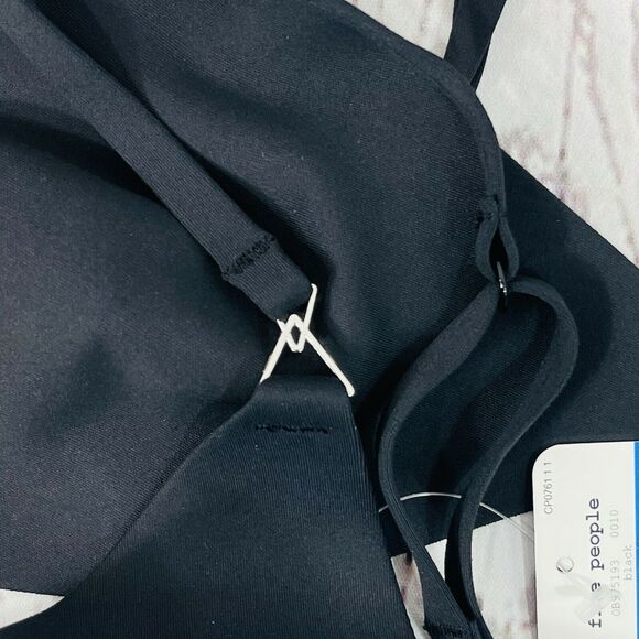 Free People Intimately Bra 32C Ari Underwire Plunge Stretch Convertible Straps - Picture 5 of 8